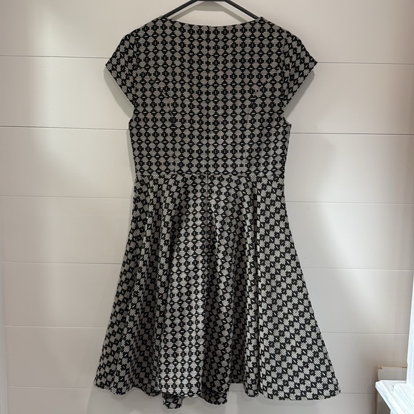 Anthropologie Maeve Knit Black White Geometric Fit & Flare Dress Size 4 or Small - Picture 7 of 11